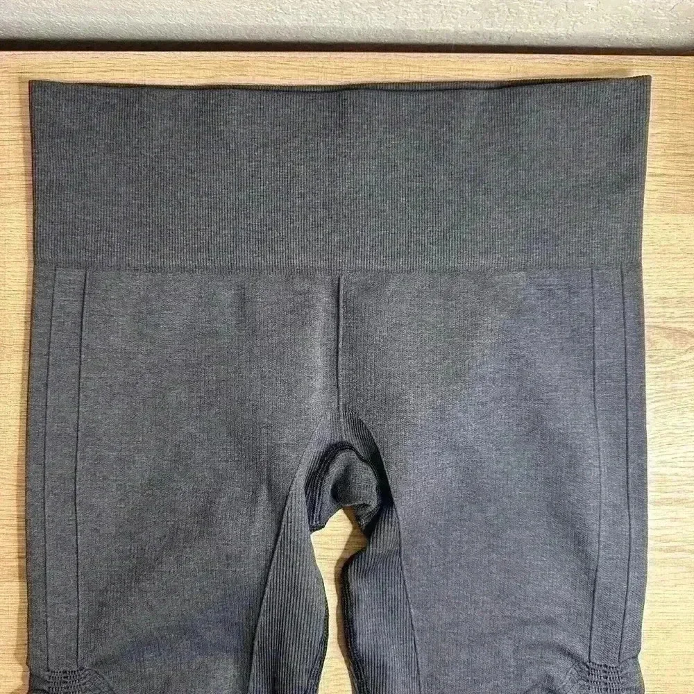 Lululemon In The Flow Crop Heathered Deep Coal Sz 6